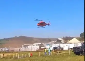 Helicóptero que sobrevoava Agrishow derruba tenda e deixa duas pessoas feridas